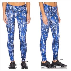 Alo Yoga Women’s Medium Leggings Deep Blue Snake Print Athleisure Gym